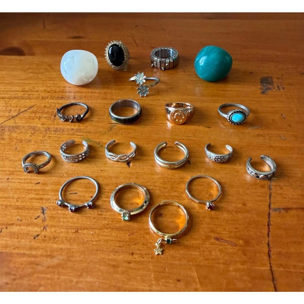 Mixed Fashion Ring Lot 19 Pc Boho Statement Midi Stackable Silver Gold Tone - Picture 12 of 13